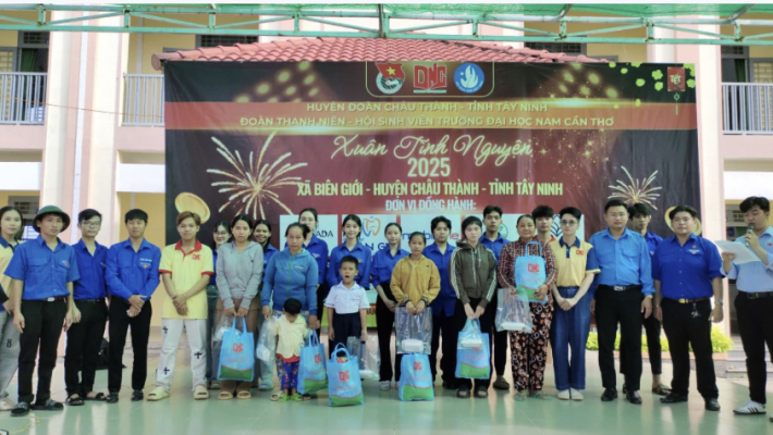 Trường Đại học Nam Cần Thơ tổ chức các hoạt động Xuân tình nguyện tại huyện Châu Thành