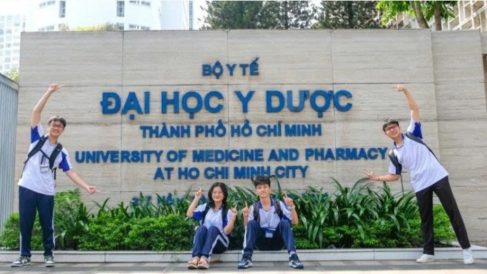 Đại học Y Dược TP HCM bỏ xét kết hợp chứng chỉ IELTS, SAT